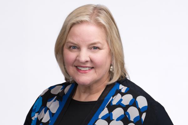 Headshot of Lisa Fowler