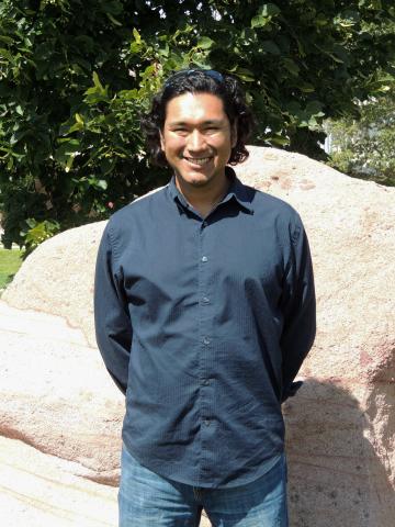 Carlos Medina Hernandez, physics faculty